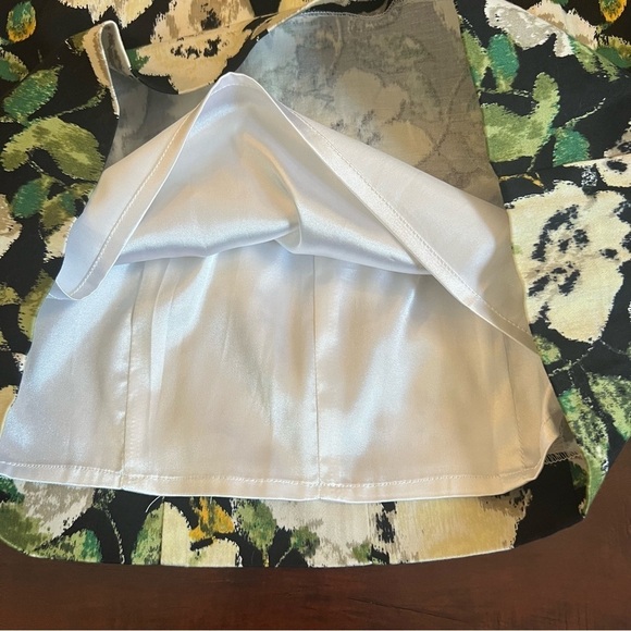 BEBE Floral Bodycon Dress Knee Length Sleeveless V-Neck Size XS - Picture 7 of 11